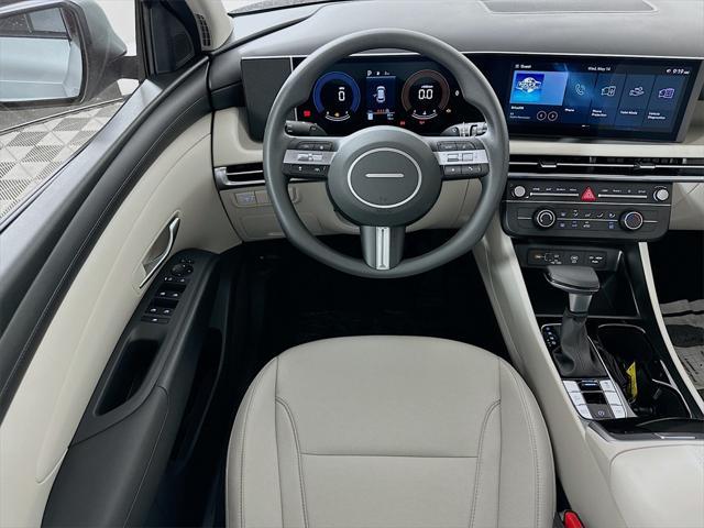 new 2025 Hyundai Tucson car, priced at $28,166