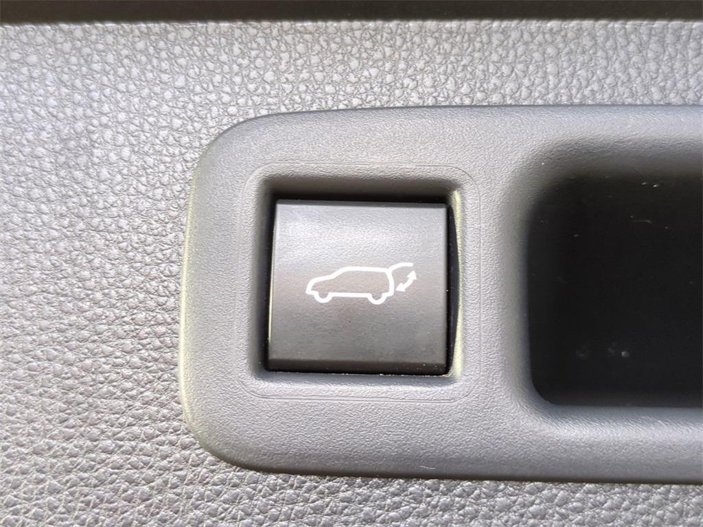used 2021 Toyota Highlander car, priced at $28,693