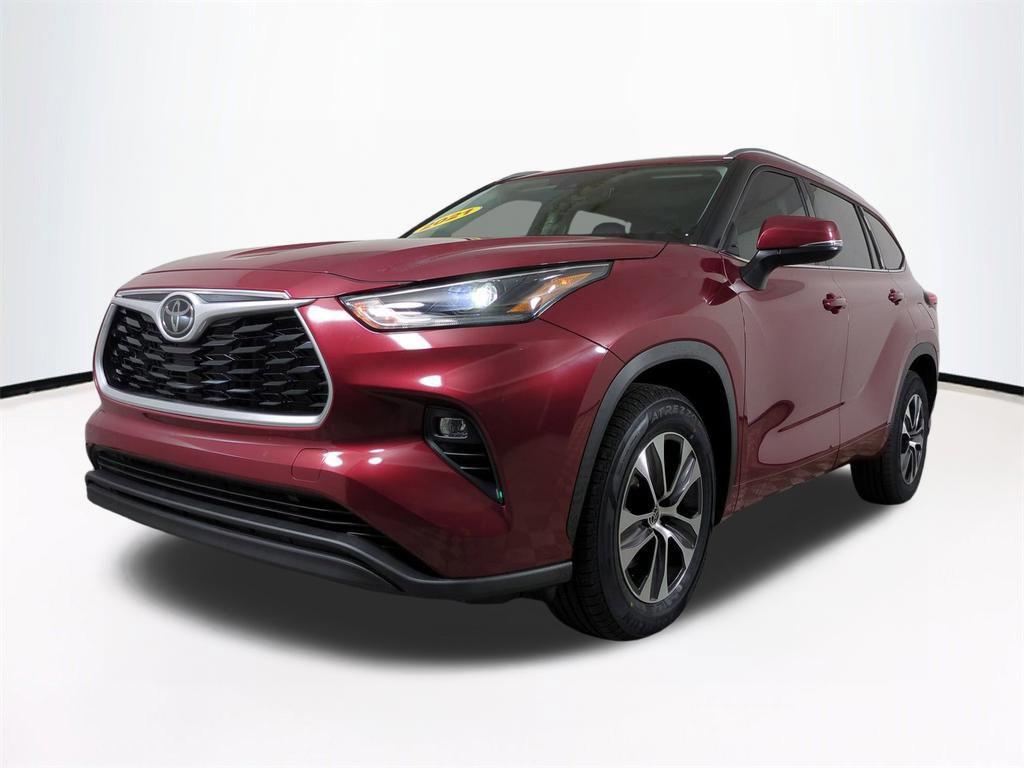 used 2021 Toyota Highlander car, priced at $28,693