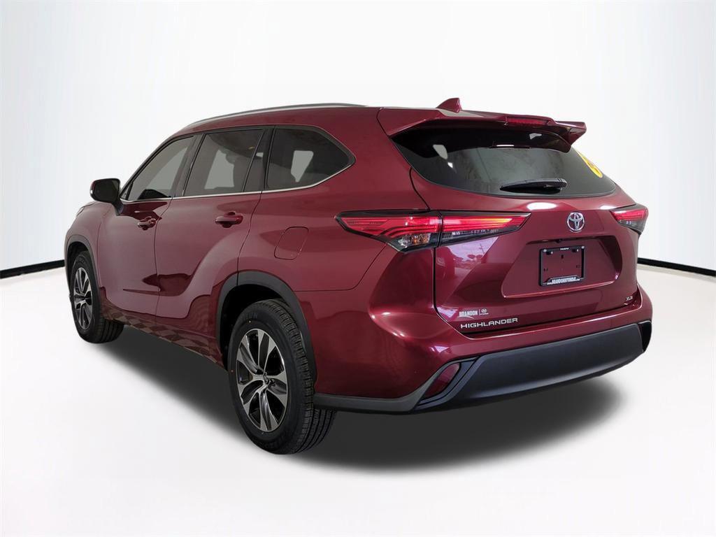 used 2021 Toyota Highlander car, priced at $28,693