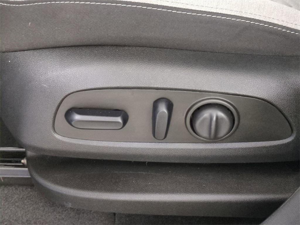 used 2023 Chevrolet Equinox car, priced at $17,909