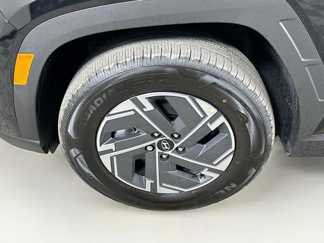 new 2025 Hyundai TUCSON Hybrid car, priced at $33,388