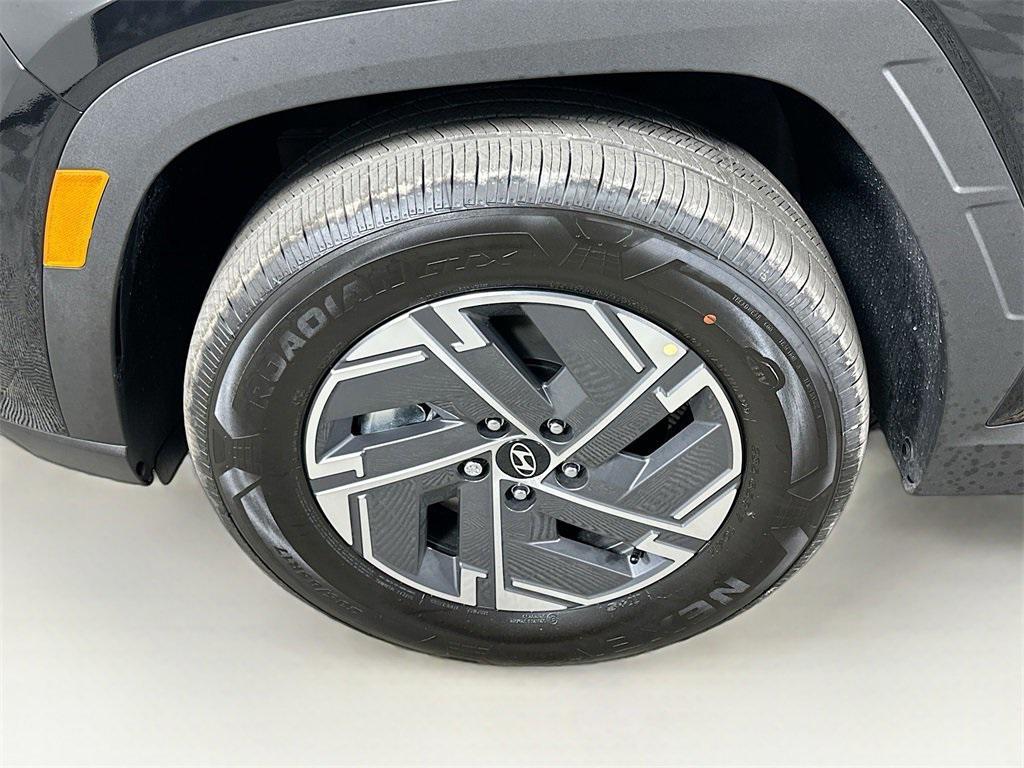 new 2025 Hyundai TUCSON Hybrid car, priced at $29,096