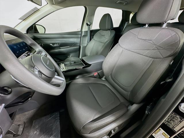 new 2025 Hyundai TUCSON Hybrid car, priced at $33,388