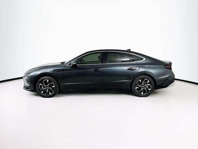 new 2025 Hyundai Sonata car, priced at $28,658