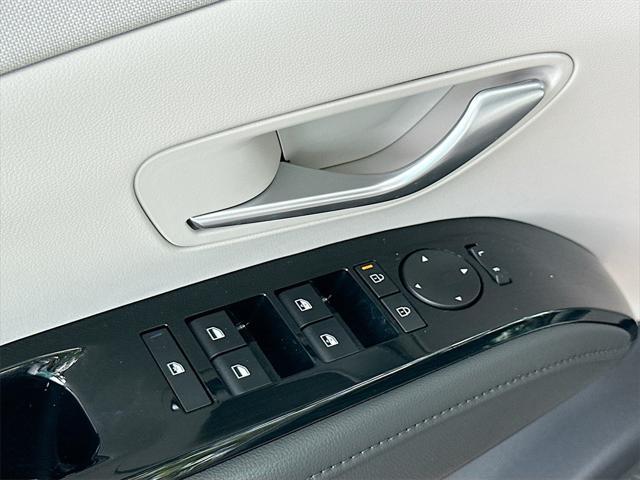 new 2025 Hyundai Tucson car, priced at $37,680