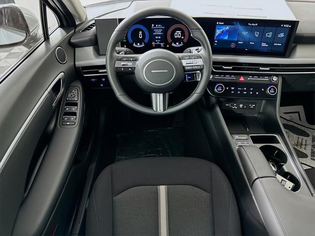 new 2025 Hyundai Sonata Hybrid car, priced at $30,793