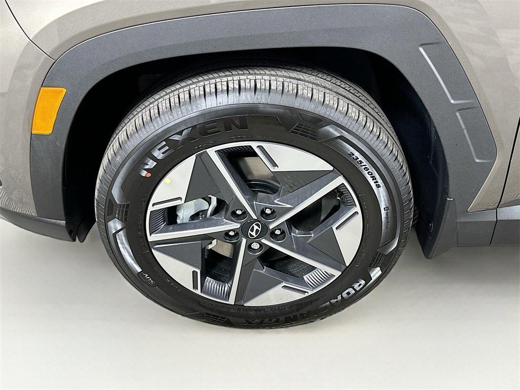 new 2025 Hyundai TUCSON Hybrid car, priced at $37,686