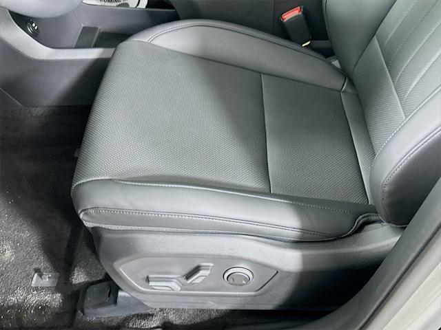 used 2025 Hyundai Santa Fe car, priced at $34,692