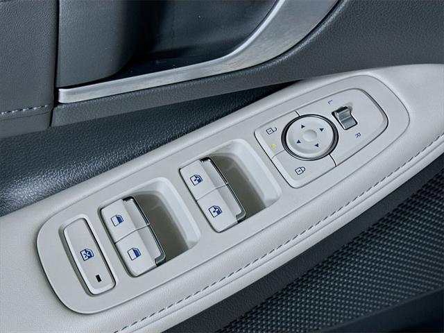 new 2025 Hyundai Sonata Hybrid car, priced at $37,578