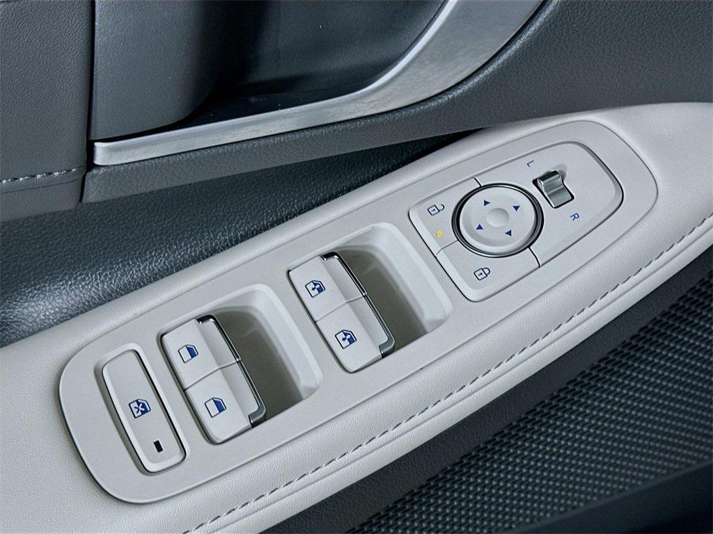 new 2025 Hyundai Sonata Hybrid car, priced at $34,779