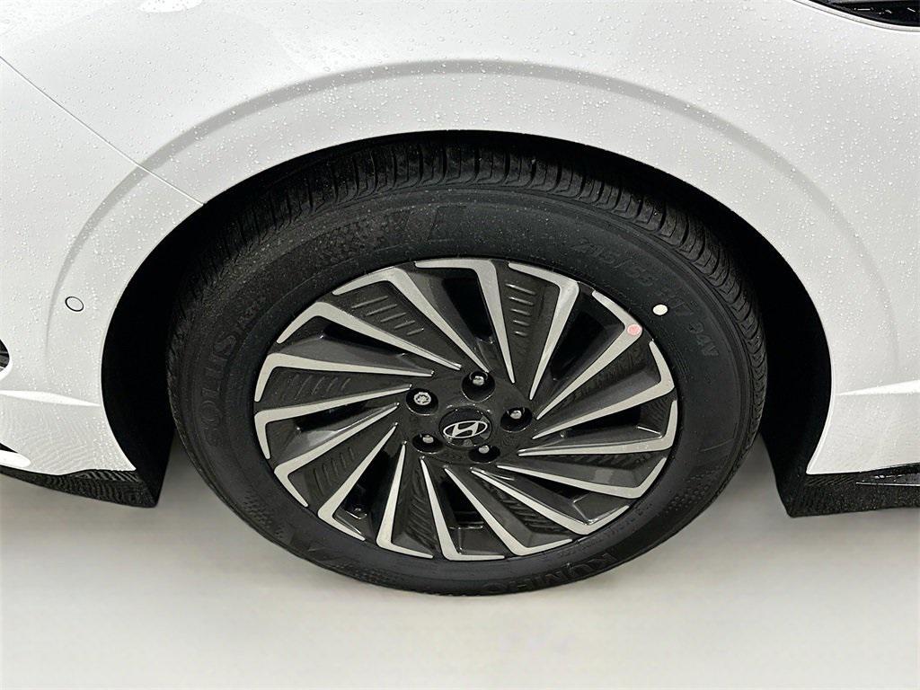 new 2025 Hyundai Sonata Hybrid car, priced at $34,779