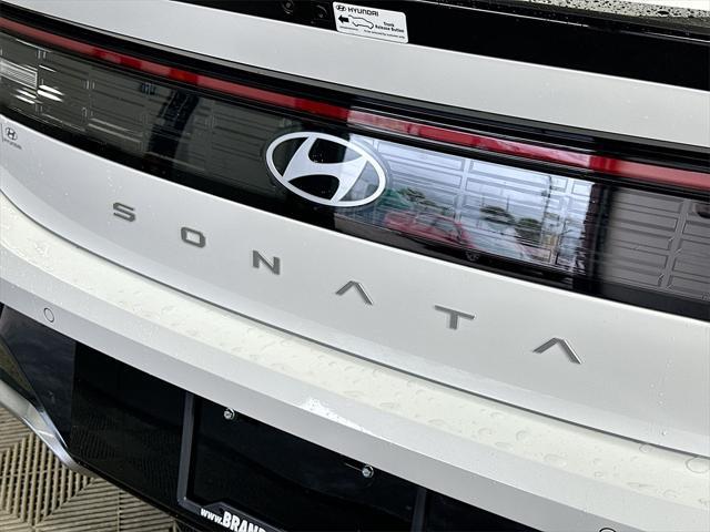 new 2025 Hyundai Sonata Hybrid car, priced at $37,578