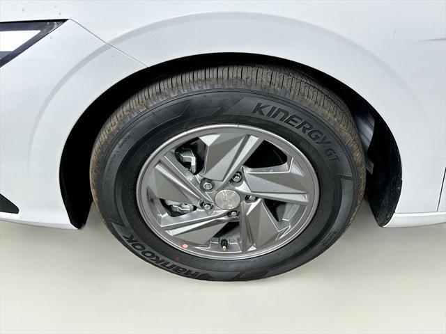 new 2025 Hyundai Elantra car, priced at $22,644