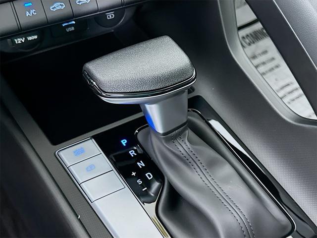 new 2025 Hyundai Elantra car, priced at $22,644