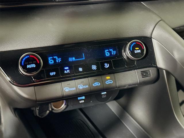 new 2025 Hyundai Elantra car, priced at $23,429