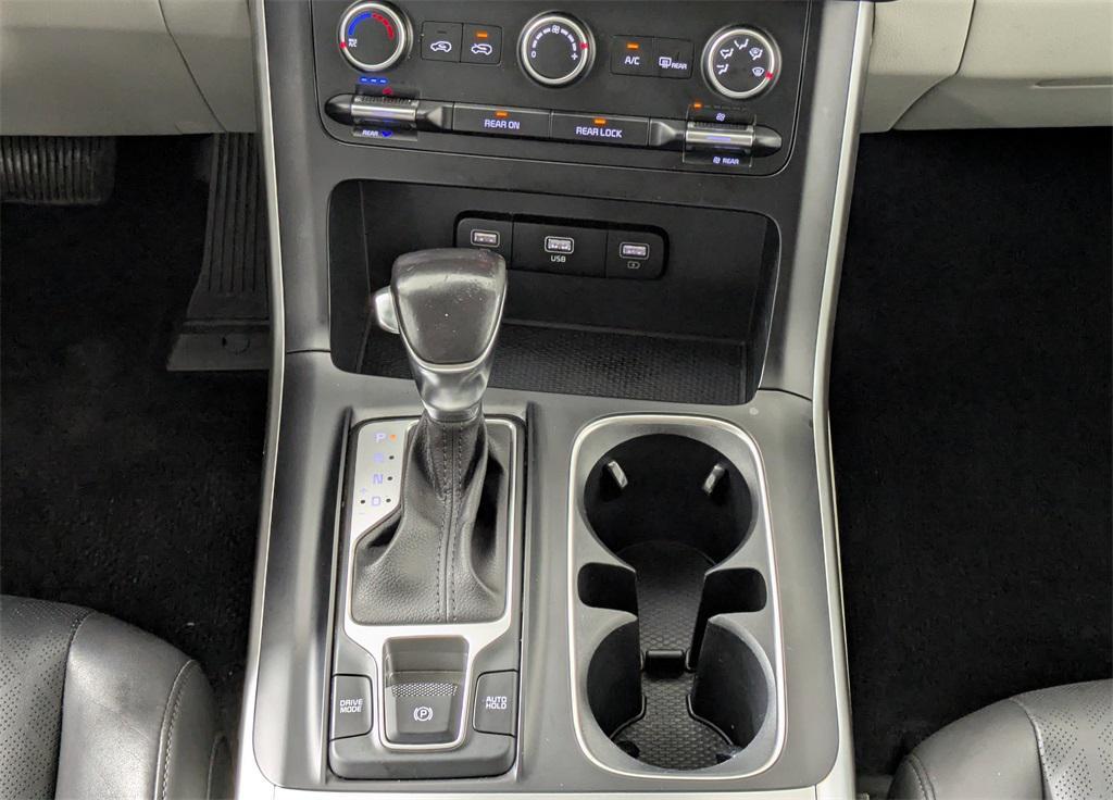 used 2023 Kia Carnival car, priced at $29,041