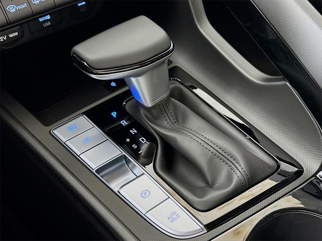 new 2025 Hyundai Elantra car, priced at $26,936