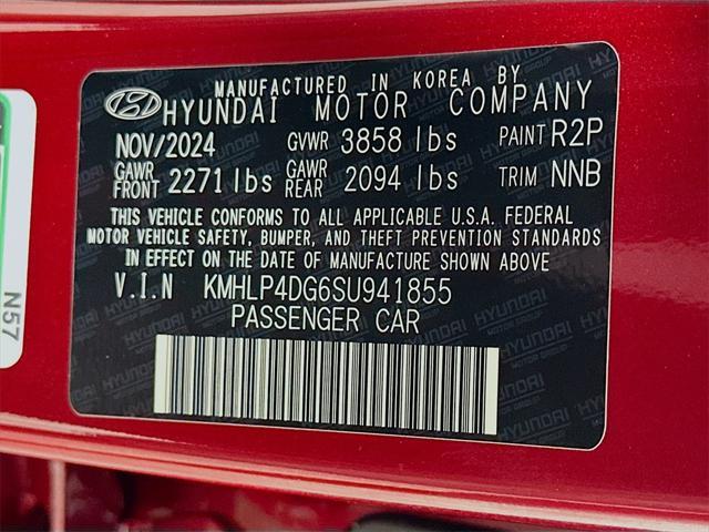 new 2025 Hyundai Elantra car, priced at $26,814