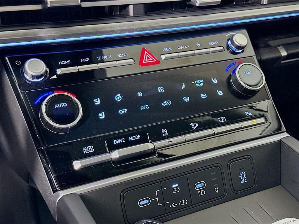 new 2025 Hyundai Santa Fe car, priced at $40,780