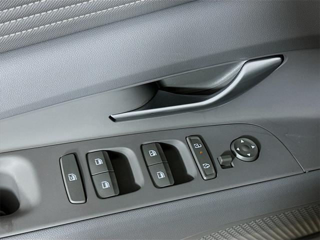 new 2025 Hyundai Elantra car, priced at $25,539