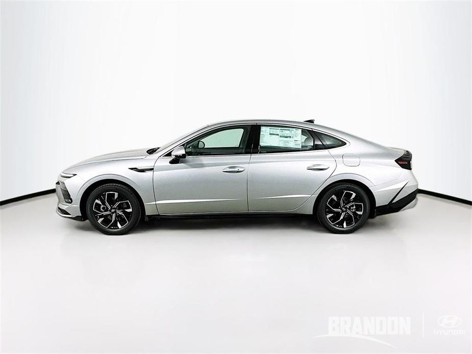 new 2024 Hyundai Sonata car, priced at $26,057