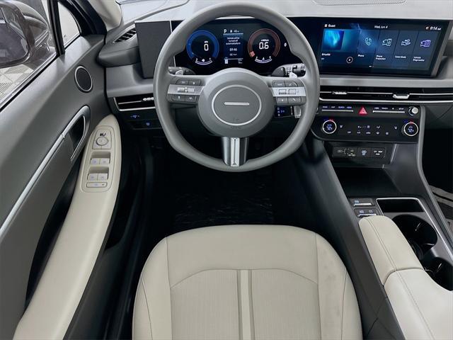 new 2025 Hyundai Sonata car, priced at $28,658