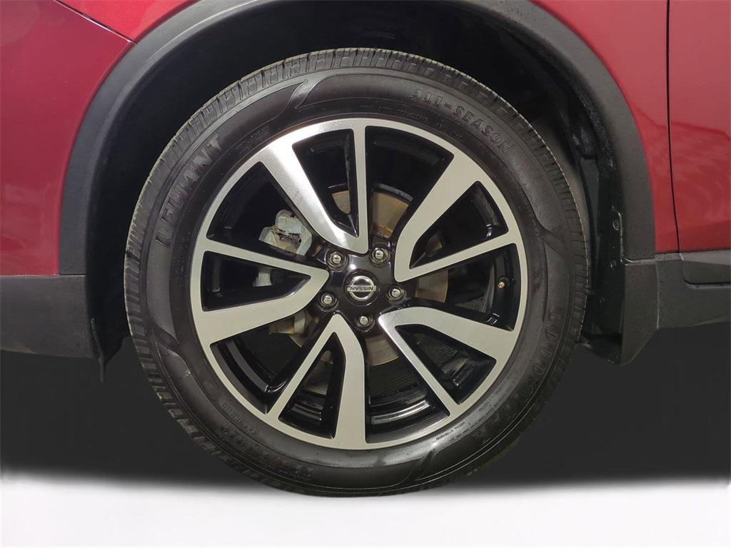 used 2019 Nissan Rogue car, priced at $15,325