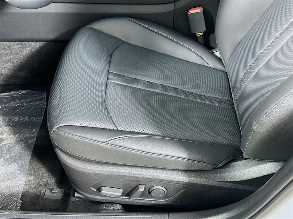 new 2025 Hyundai Sonata Hybrid car, priced at $38,917