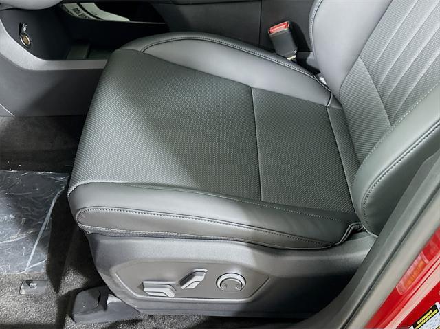 new 2025 Hyundai Santa Fe car, priced at $40,112