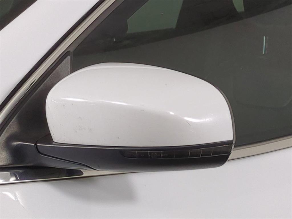used 2019 Jeep Cherokee car, priced at $15,685