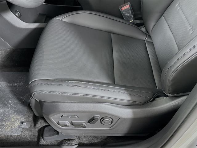 new 2025 Hyundai Santa Fe car, priced at $45,221