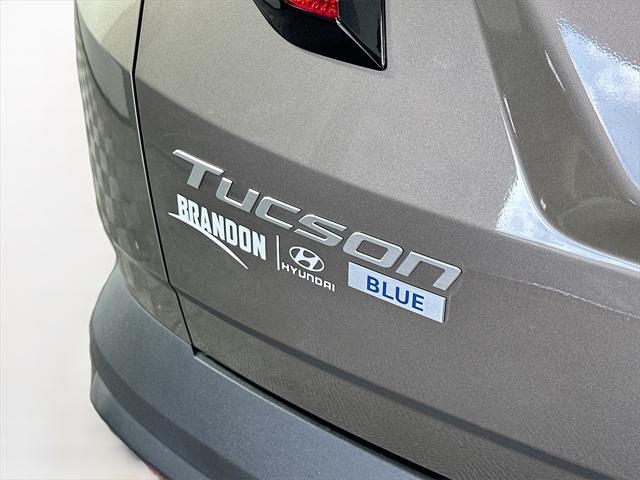 new 2025 Hyundai TUCSON Hybrid car, priced at $33,402