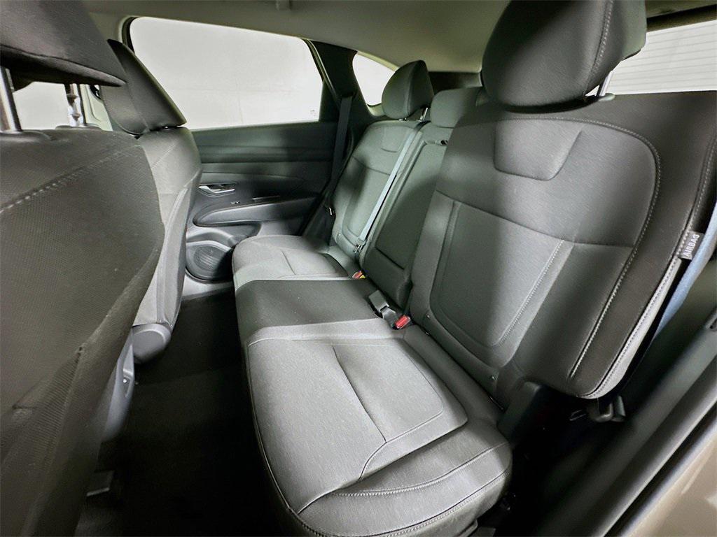 new 2025 Hyundai TUCSON Hybrid car, priced at $29,108