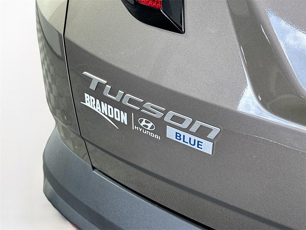new 2025 Hyundai TUCSON Hybrid car, priced at $29,108
