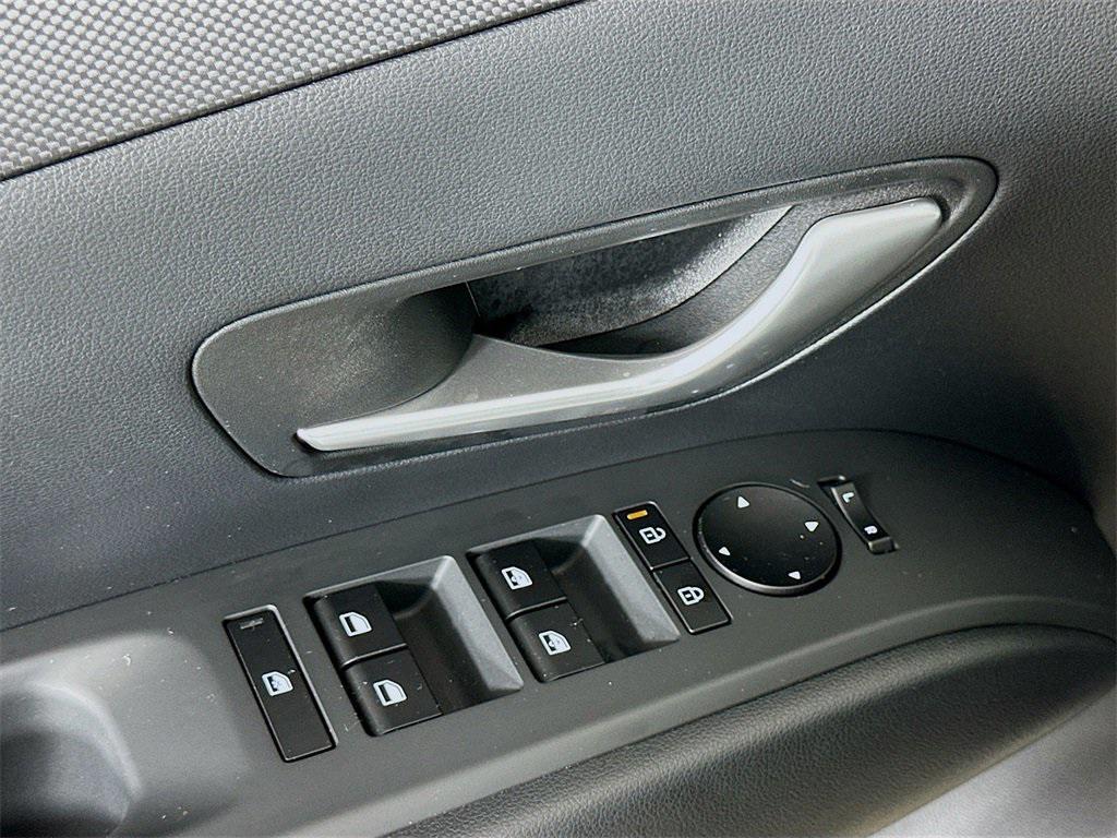 new 2025 Hyundai TUCSON Hybrid car, priced at $29,466