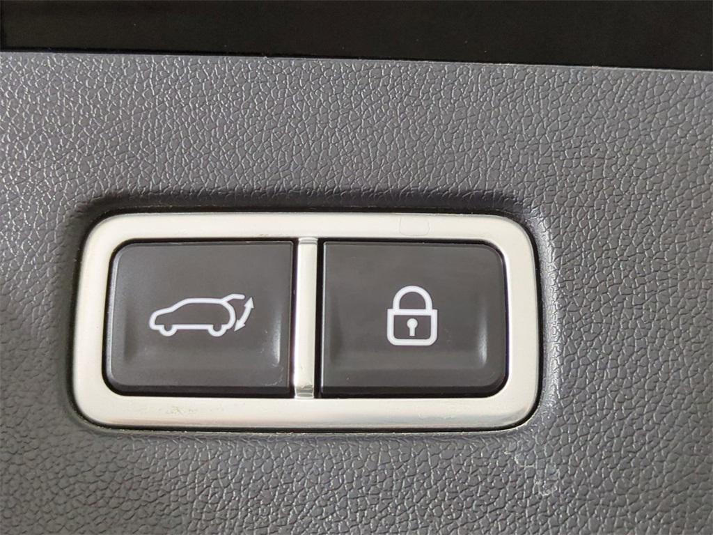 used 2021 Kia Sorento Hybrid car, priced at $19,600