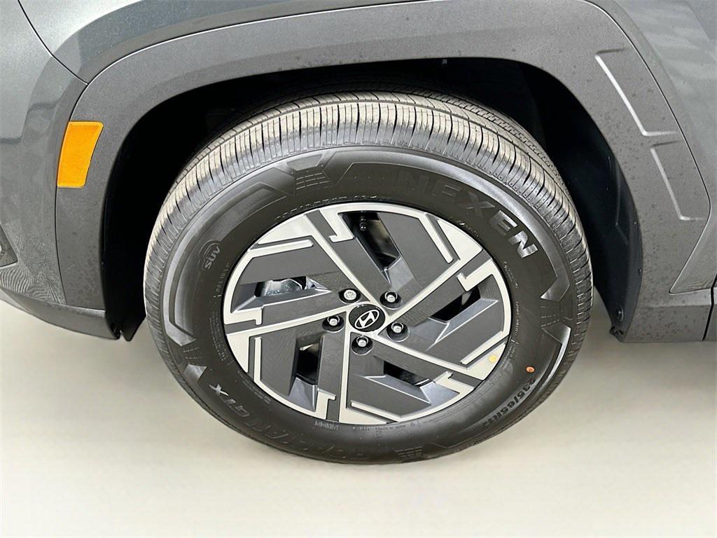 new 2025 Hyundai TUCSON Hybrid car, priced at $29,096