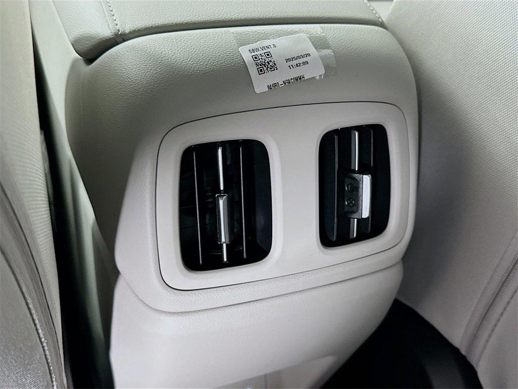 new 2025 Hyundai TUCSON Hybrid car, priced at $29,096