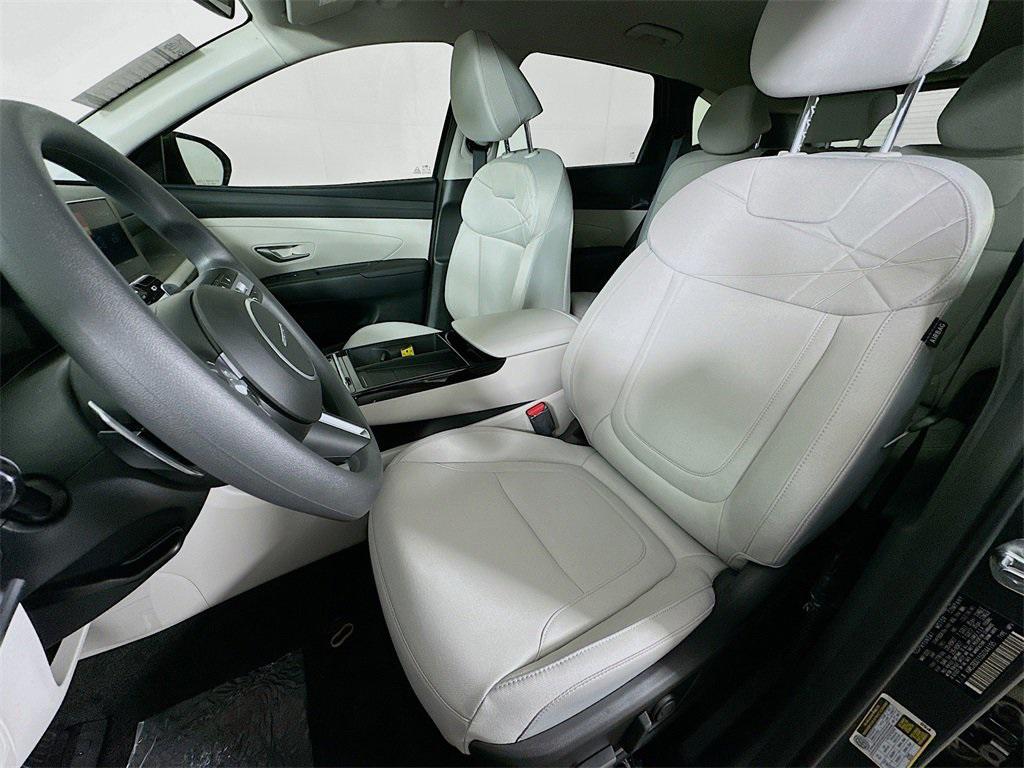 new 2025 Hyundai TUCSON Hybrid car, priced at $29,096