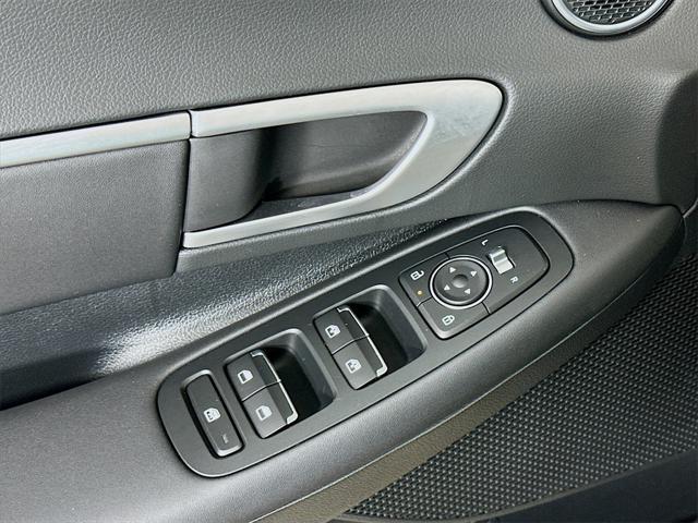 new 2025 Hyundai Sonata Hybrid car, priced at $31,589