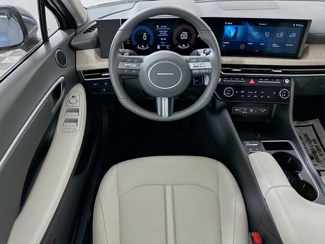 new 2025 Hyundai Sonata Hybrid car, priced at $30,788