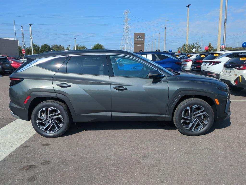 new 2026 Hyundai TUCSON Hybrid car, priced at $40,302