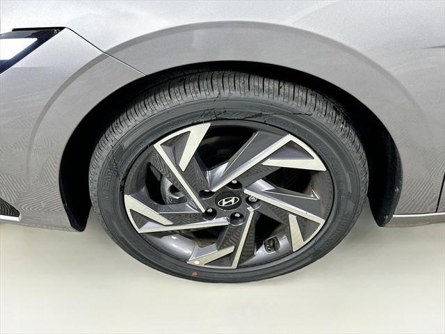 new 2025 Hyundai Elantra car, priced at $25,180