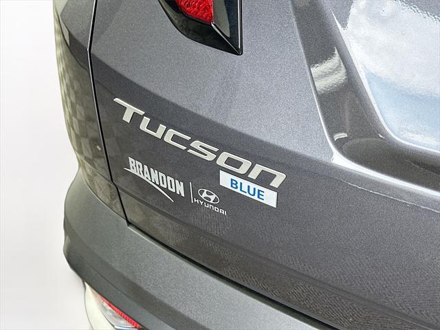 new 2025 Hyundai TUCSON Hybrid car, priced at $33,575