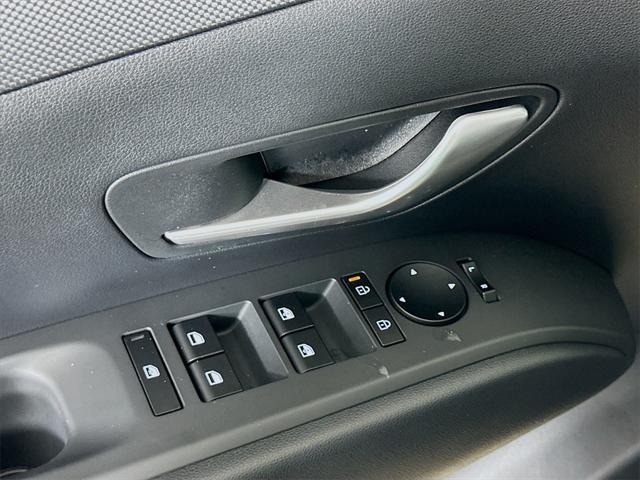 new 2025 Hyundai TUCSON Hybrid car, priced at $33,388