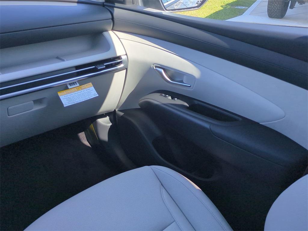 new 2025 Hyundai TUCSON Hybrid car, priced at $33,099