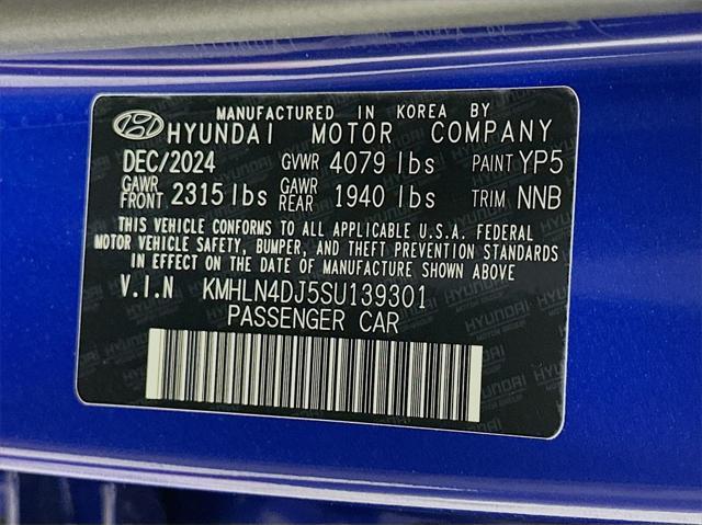 new 2025 Hyundai Elantra car, priced at $29,708