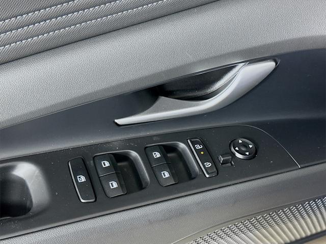 new 2025 Hyundai Elantra car, priced at $29,708