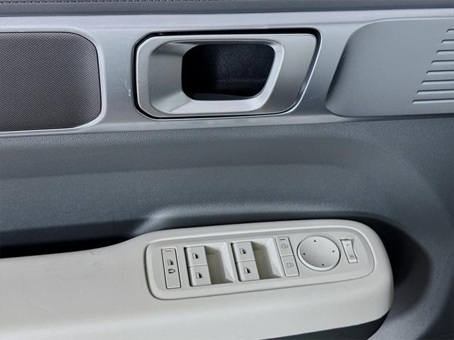 new 2025 Hyundai Santa Fe car, priced at $33,007